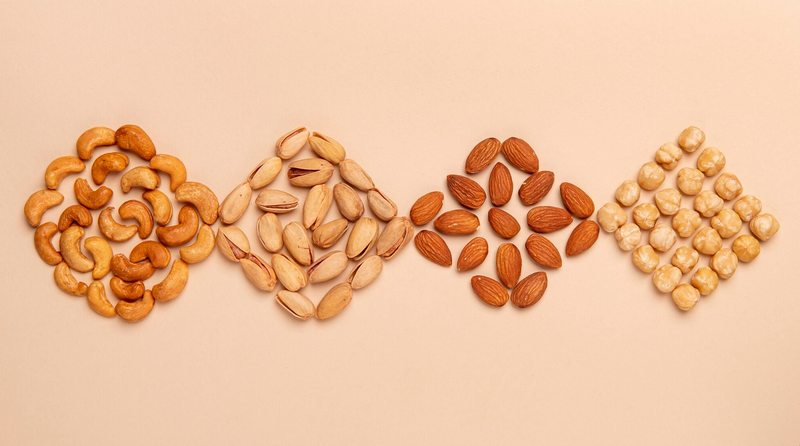 Why Almond and Cashew Make the Perfect Nut Pairing